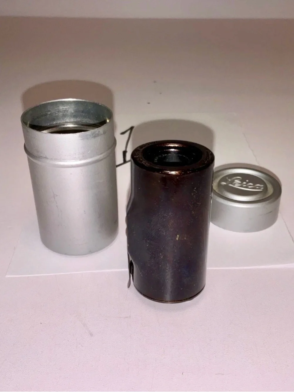 Vintage Leica Leitz Wetzlar Germany Reloadable 35mm Film Cassette W / Metal Case
